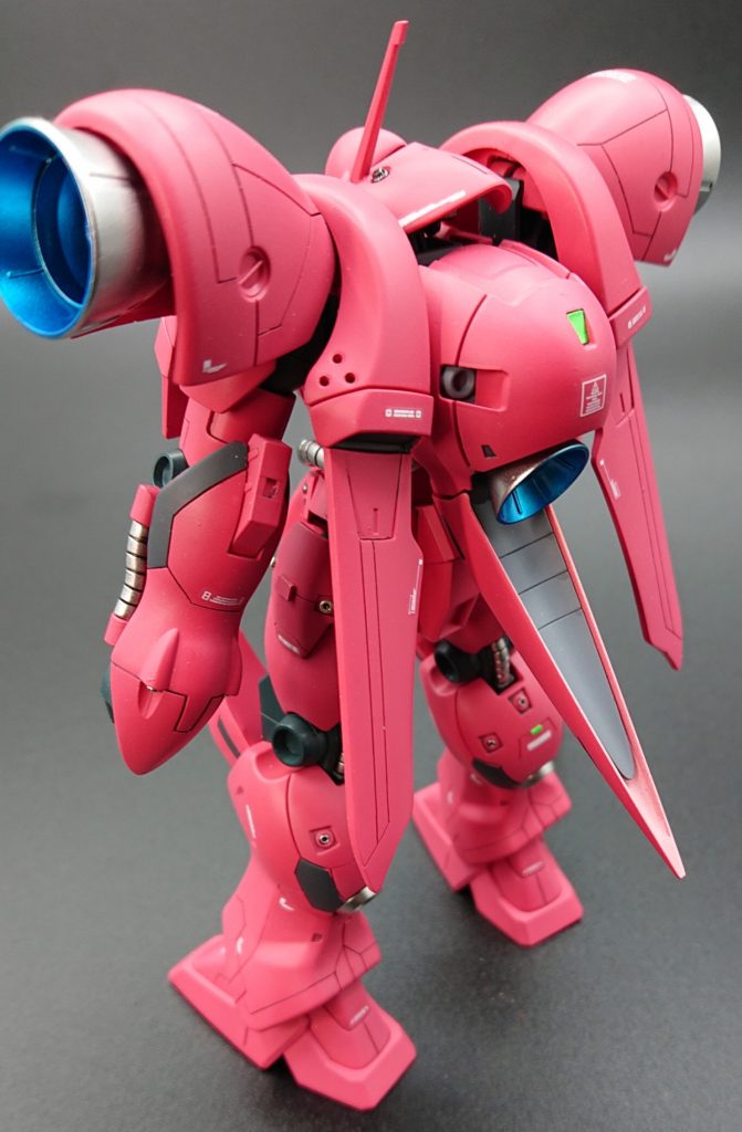 パイプ、バーニアはシルバー塗装バーニア内部はエナメルクリアブルーを吹き、はみ出たとこを溶剤でふきとり