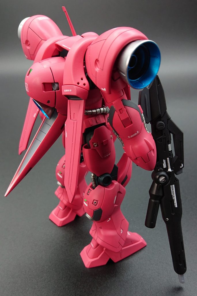 肩の丸モールドは開口腿とふくらはぎにメタルパイプ1.5㎜