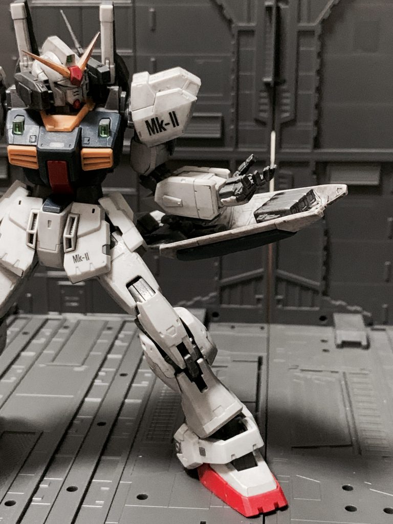 シールドランチャー。HGには付属していないので貴重です。