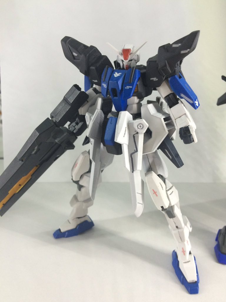 ガンダムソフィエル本機のベース機の一つであり、コアとなっている機体。チームでは指揮官機を務めレールガンによる遠中距離射撃で援護及び指揮を行う。