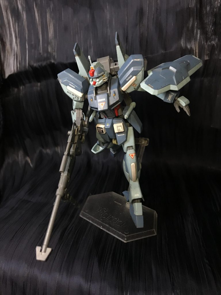 スナイパーという事で最前線のエース機ではなく、粛々と雑務をこなす支援役というキャラ付けにしました。