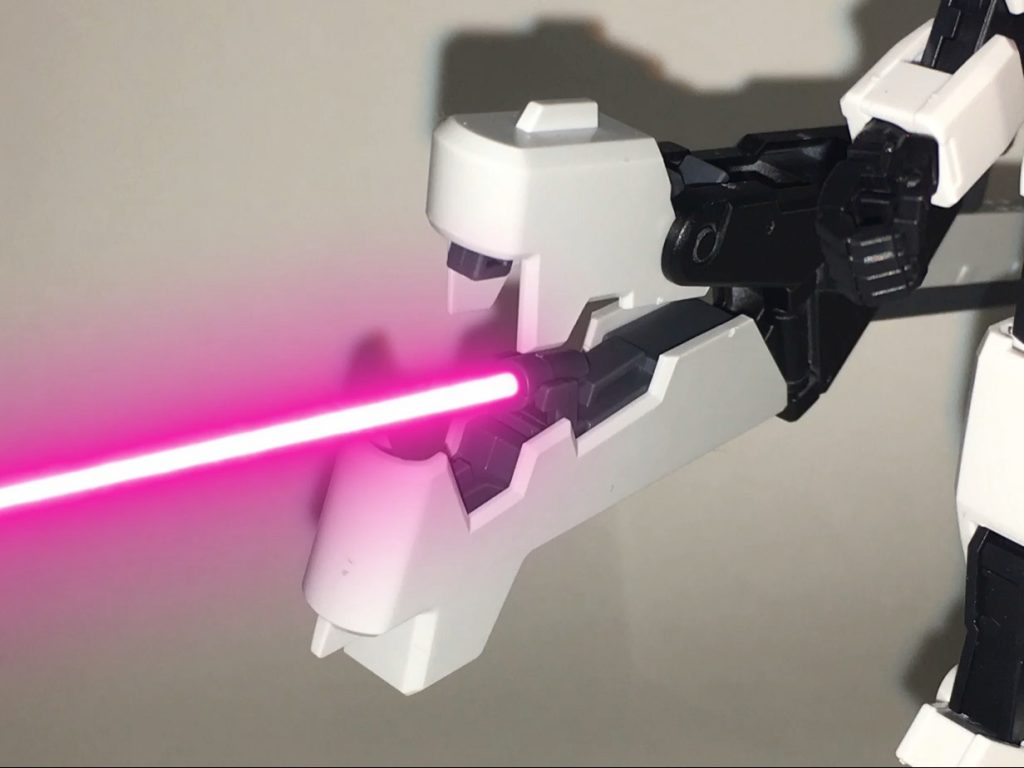 メガビームサーベル発生装置。そのビーム刃は戦艦をも一刀両断する威力を持つ。