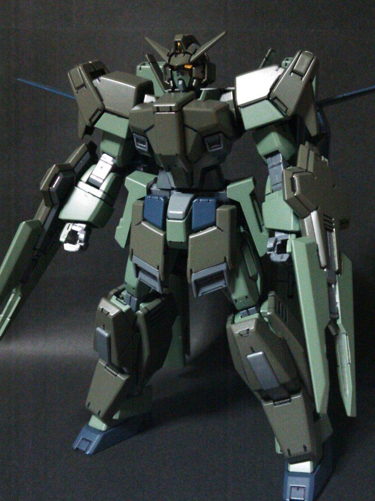 こちらは頭部がガンダムヘッドの状態です。