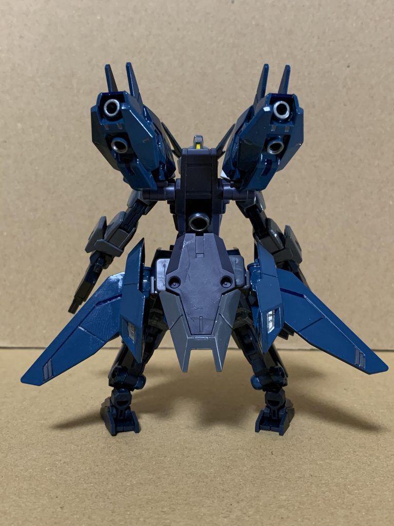 形状は過去に作ったワールウィンドを世襲する形(戦術機のACTVイーグルがモチーフ)でバックパックにブースターを盛っています。