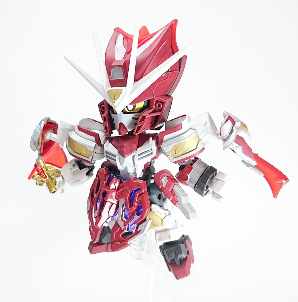 使用キット三国創傑伝・荀彧ストライクノワール三国創傑伝・周瑜アカツキ三国創傑伝・夏侯淵トールギス三国創傑伝・張郃アルトロンガンダム三国創傑伝・孫権アストレイガンダムレジェンドBB・魔竜剣士ゼロガンダムEXスタンダード・ストライクフリーダムガンダム周瑜の腰パーツを肩に接続してマントっぽさを演出してみました。ファンタジー作品の神官みたいな雰囲気が出せればいいかなって感じです。色は赤と紫に白を混ぜて臙脂色のような落ち着きのある色にしています。写真ではわかりにくいですが、今回のトップコートは珍しくツヤ無しです。