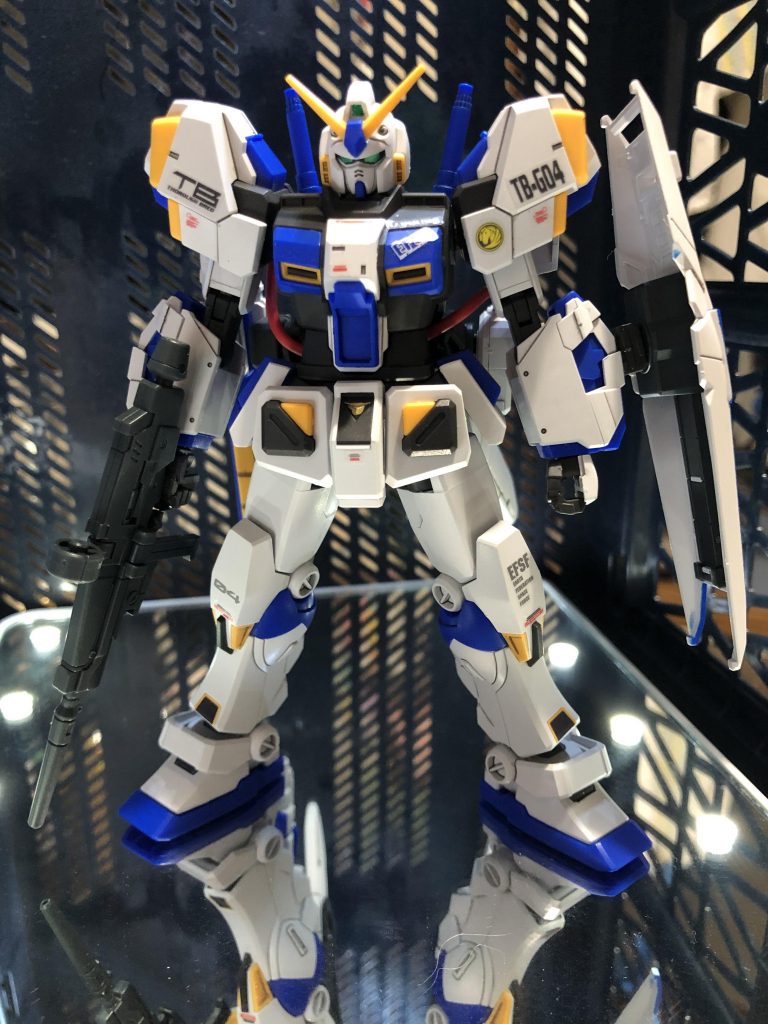 ガンダム４号機–4枚目/制作者：真樹京介