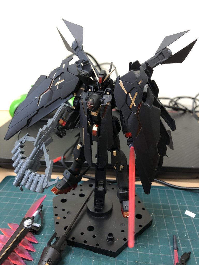 斜めから。金がちょっと剥がれてすみません。