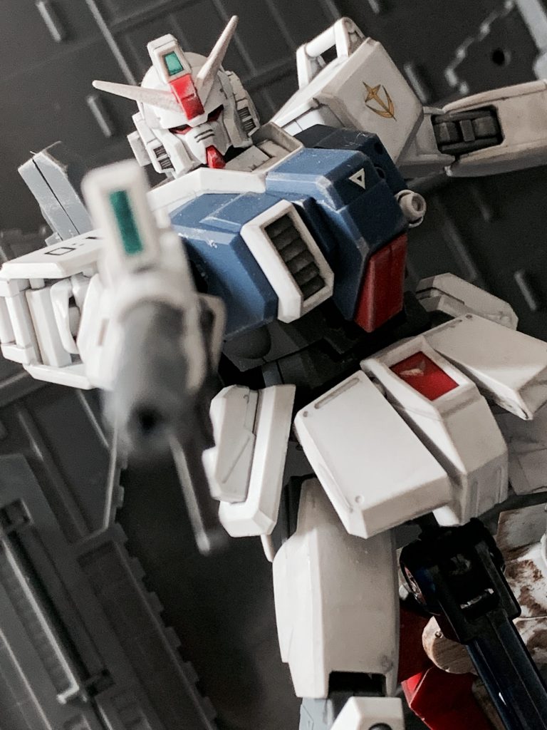 ゲームパッケージのイメージで。完全再現は可動範囲的に無理でした笑。