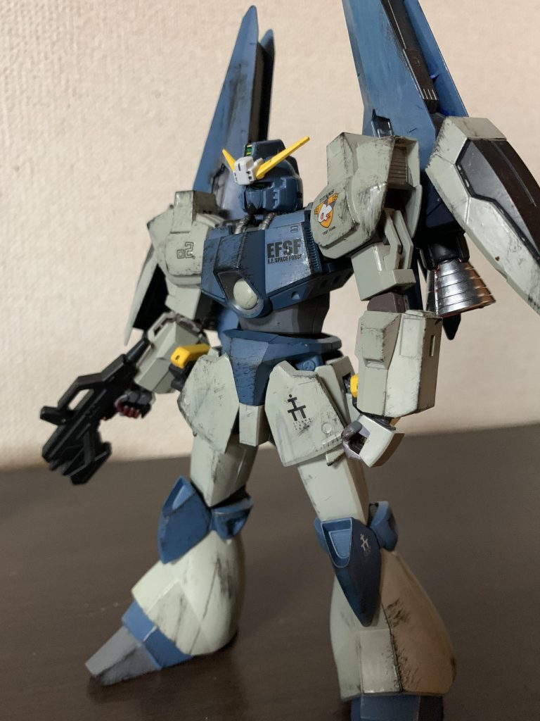 こっちを高機動型ガルバルディβとしてもよかったかもしれん。