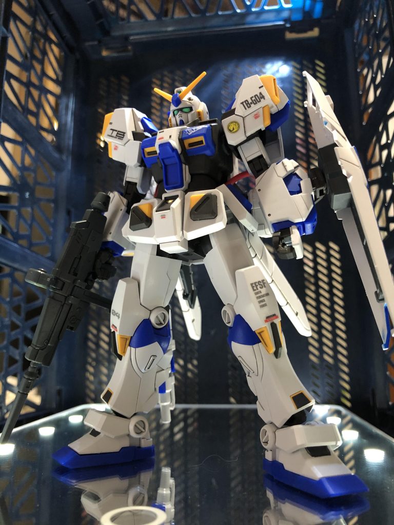 ガンダム４号機–9枚目/制作者：真樹京介