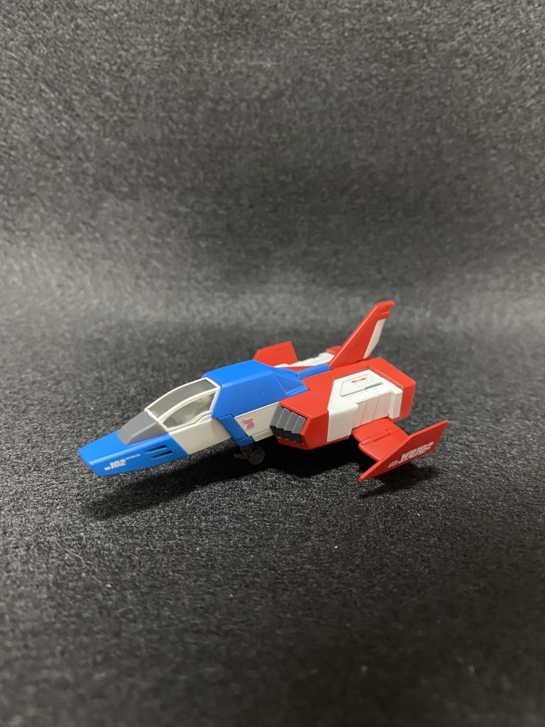 コアファイターも塗りました。キャノピーミスった、曇り過ぎ。