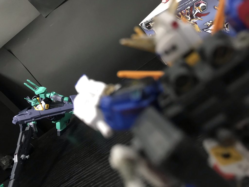 ウーアオー「ディジェ…任せた…」ウーアオー「爆発させろ…後を頼む…」ディジェ「…」ディジェ「了解…」