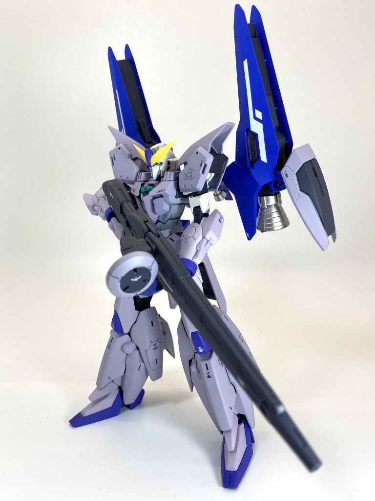 ガンダムテルティウムホークアイホークアイウェポンズを装備し、宇宙空間での高機動と長距離射撃に特化した形態。