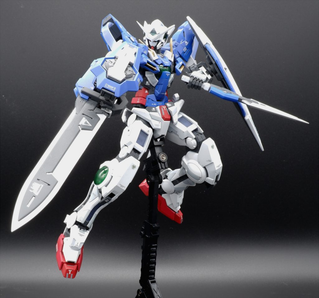 なんかのパッケージでこんな感じのポーズとってた気がするんですけど、なんだっけ…（妙に印象に残っている）