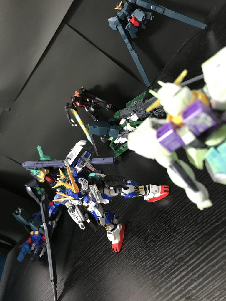 ラファエルセラヴィーきも…ラファエル「貴様らは、なぜ、ノットスターの味方をする?お前らの特権、裕福な暮らしまで手放し…」 ウーアオー「…」ラファエル「私も昔は…」