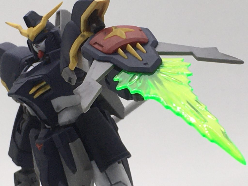 バスターシールドよく考えたら盾にビームが仕込んであって飛んでいくって、どうなんだろう？