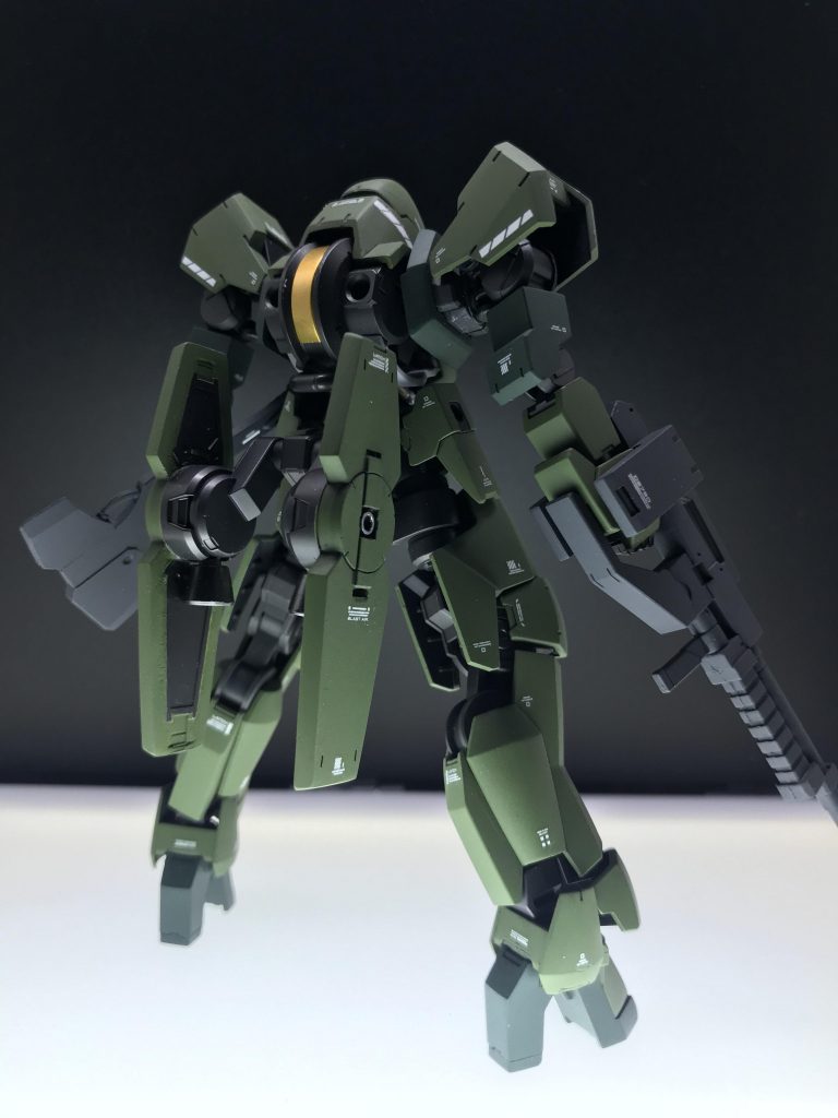 実はこのキット、お手付き状態で5年近く放置してましたw💧シールドをニコイチで厚みを持たせる改造に挑んだものの意外に手強く挫折してましたが、ようやくココに来てケリが付きました✌️