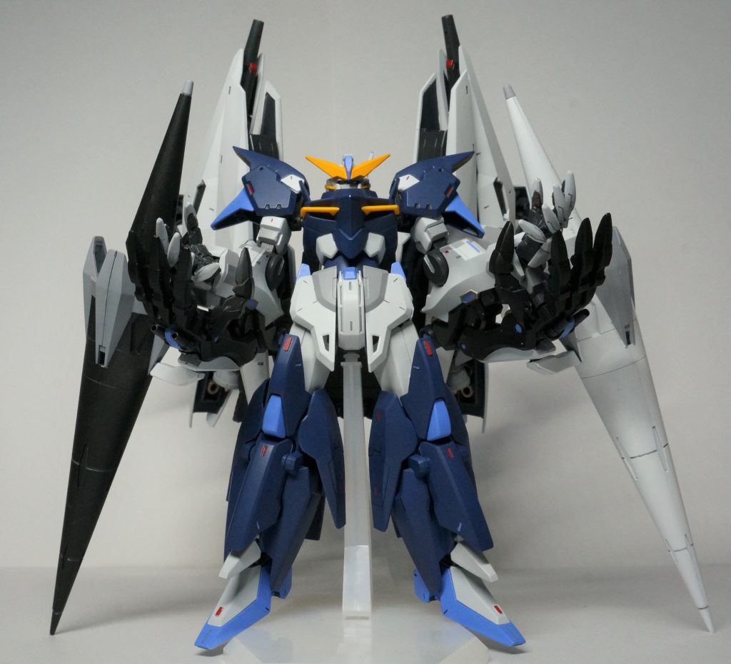 アームのHPを利用して槍固定も可能。でもこのままでは動きにくそう・・・やっぱり手掴みがよい？