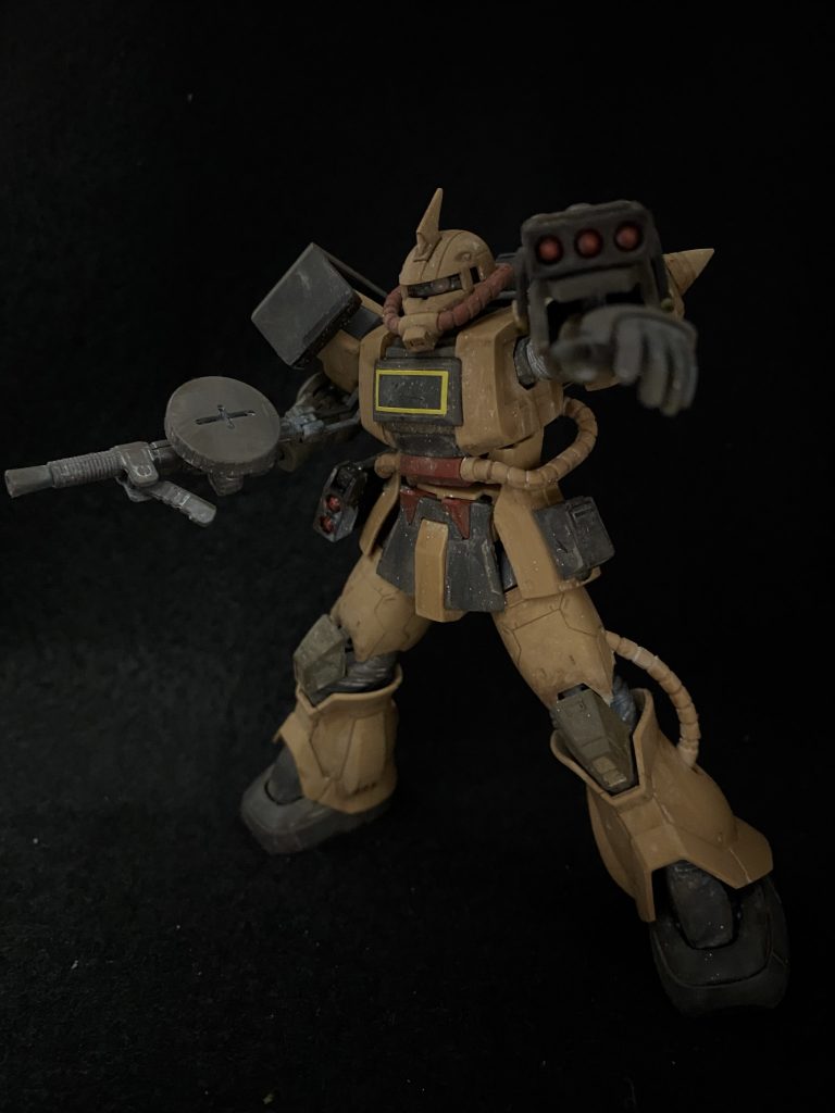 軽くウォッシングした後につや消し吹いたのですが、吹きすぎて所々白化してしまいました😅めちゃくちゃ誤魔化してあります笑