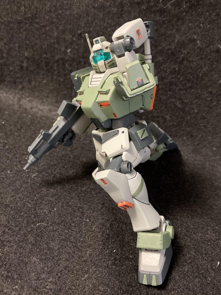 腰部アーマーのスプリング接続と腰のBJ捻り、立ち膝の時の足首の可動を組み合わせれば膝立ちサーベル抜きもできます！今後ガンダム系を作る時は必須改造になるやもしれません…では制作過程をば･*･:≡(　ε:)