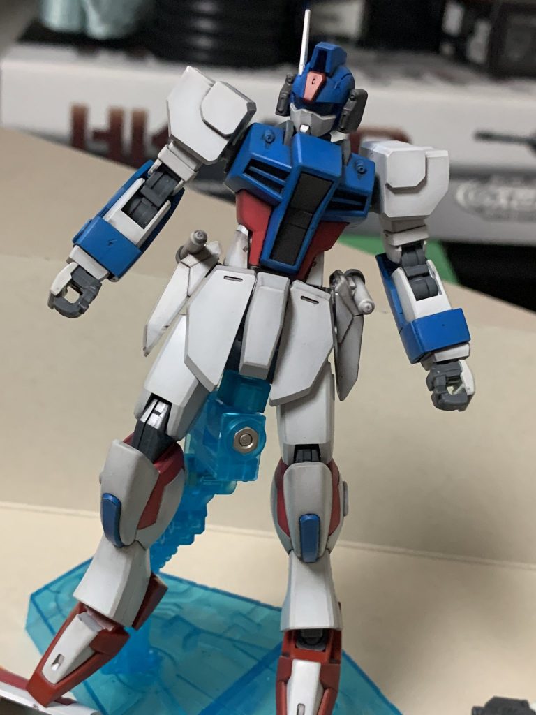 リアルタッチマーカーで一度だけ汚した状態、ここからもう一度リアルタッチマーカーでトーン落としてチッピングしたのが完成品です。