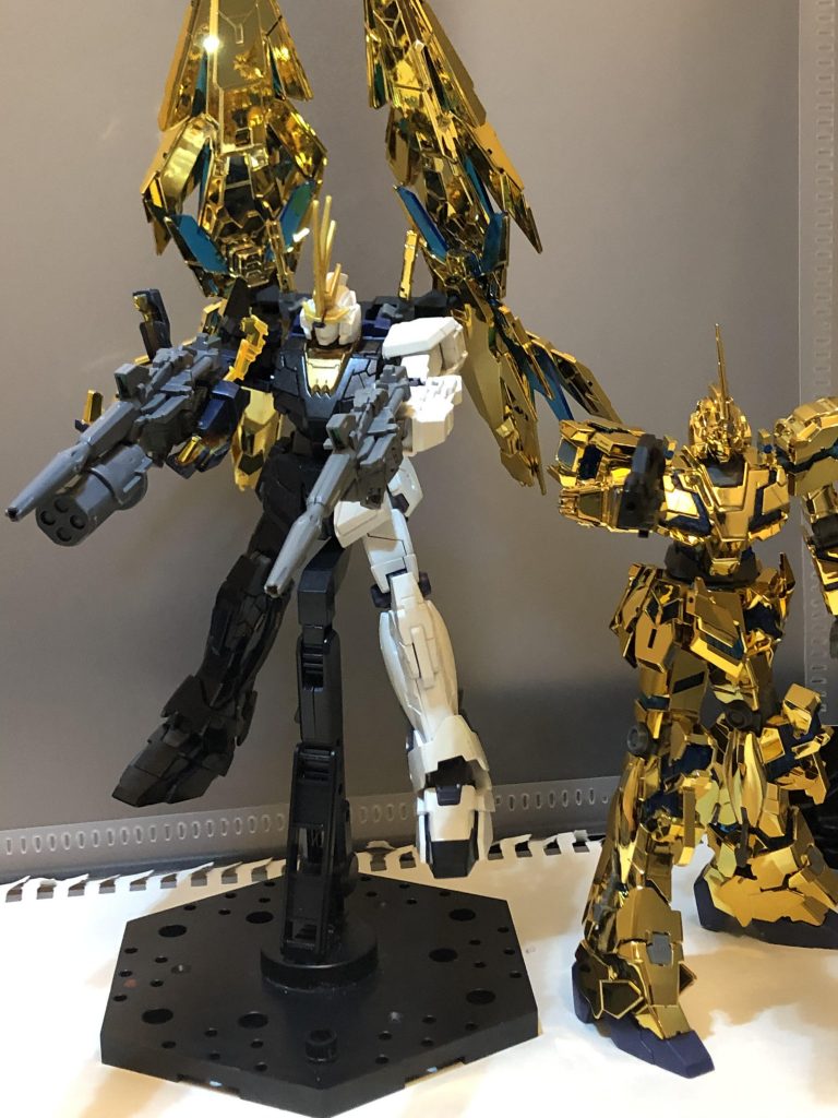 おまけ。フェネクスと一緒の合体攻撃風味。ついにユニコーンタイプ3機が揃いましたね！