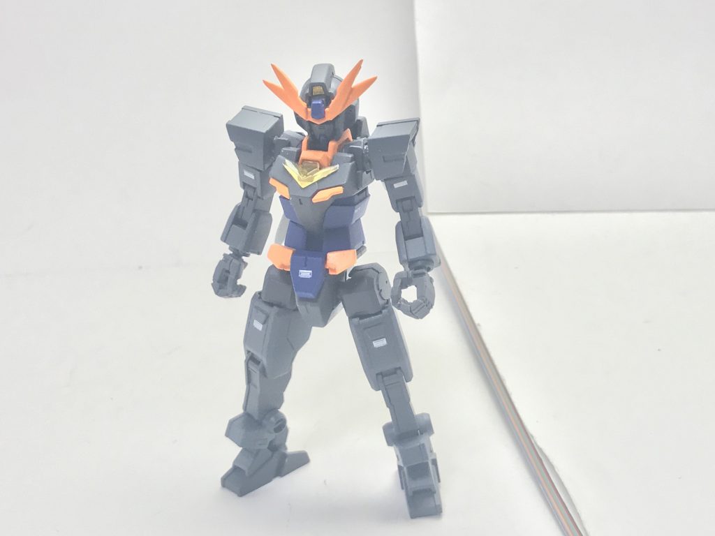 コアガンダム(インスペクションカラー)。本機の核となる形態だが、スタッフはあくまでも全部乗せ状態での検証をメインとしていたため、滅多に使われることはないとか。