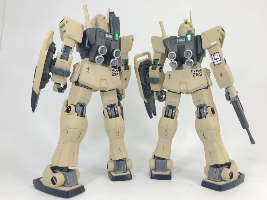 後姿その2です。UC版にする為、ウェストアーマーをジムⅢビームマスターから流用しました。(3mm穴はプラ棒で塞ぎました。)