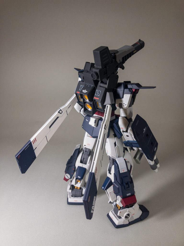 それにしてもフルアーマーってなんでこう男心をくすぐるんでしょうか?振り返るとフルアーマーって名の付くものはすべて買っているような・・・。