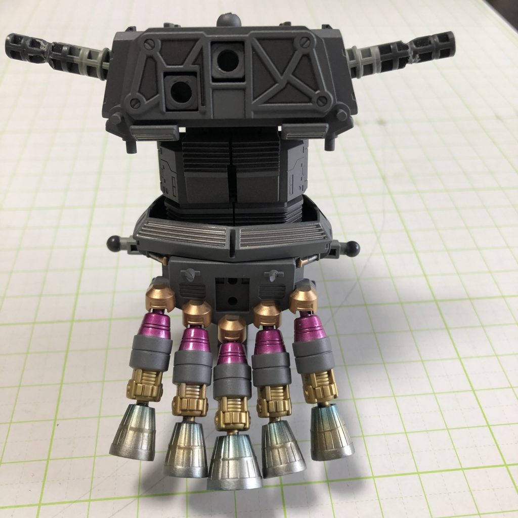 ほとんど見えなくてなる部分ですが改めて塗り分けしてみるとMGの楽しさが増しました！