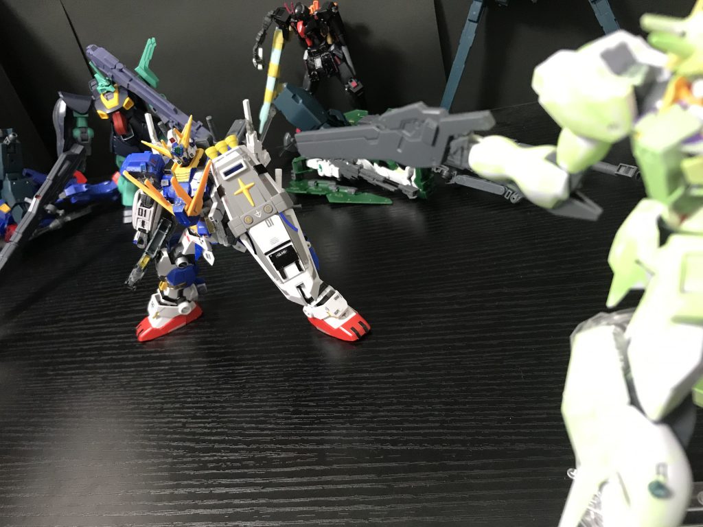 ウーアオー「お前が止めるとゆうなら！」ラファエル「お前らだけじゃ無理なんだよ！死ぬ気か！お前も知ってるだろ！相手はダブルオーだぞ！」ウーアオー「どれだけ強くても！　僕は逃げない！」