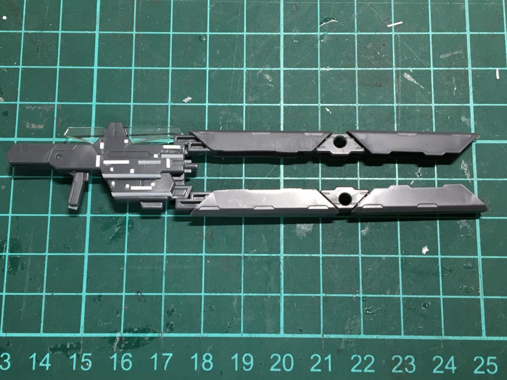 GNスナイパーライフルⅡとバーストレールガンで製作。