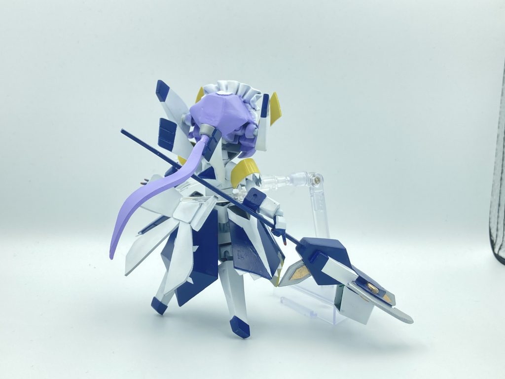 前後背面の資料がゼロなので想像です。