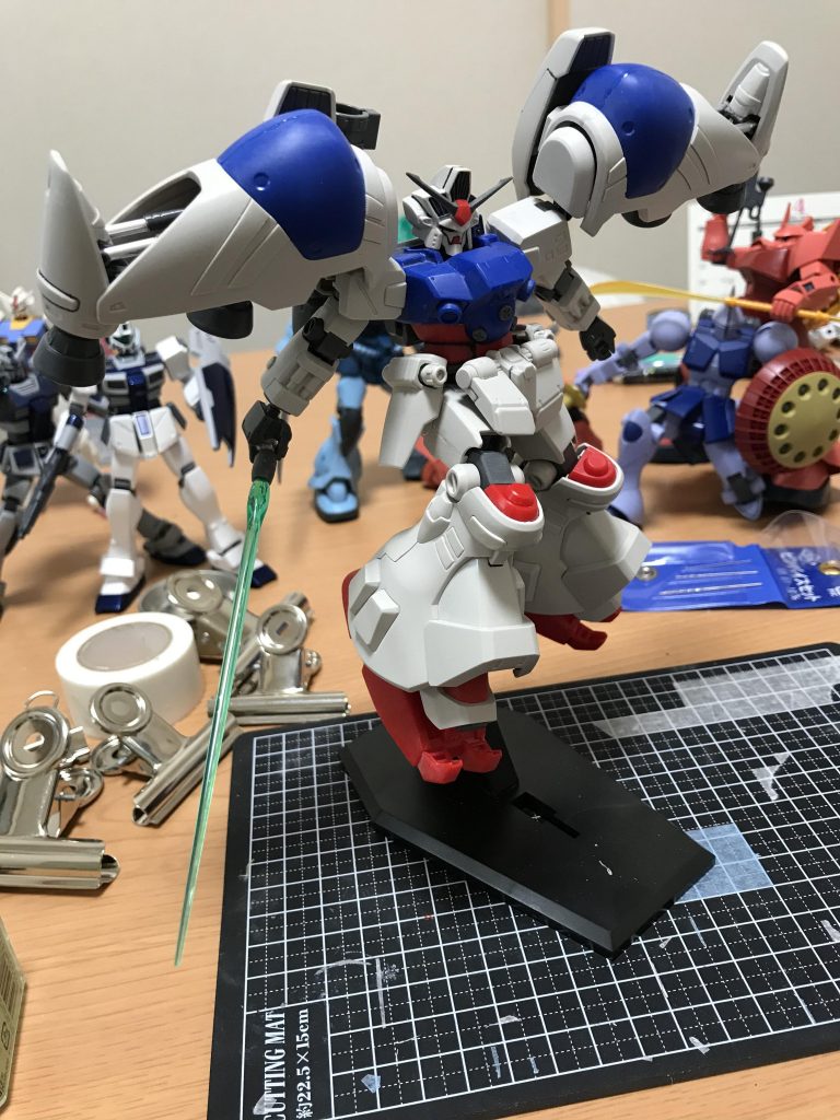 肩のスラスターを広げるとやっぱめちゃくちゃカッコいいです！