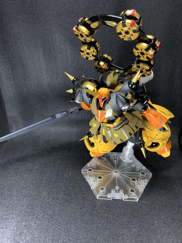 武装はヴァルキュリアバスターソード