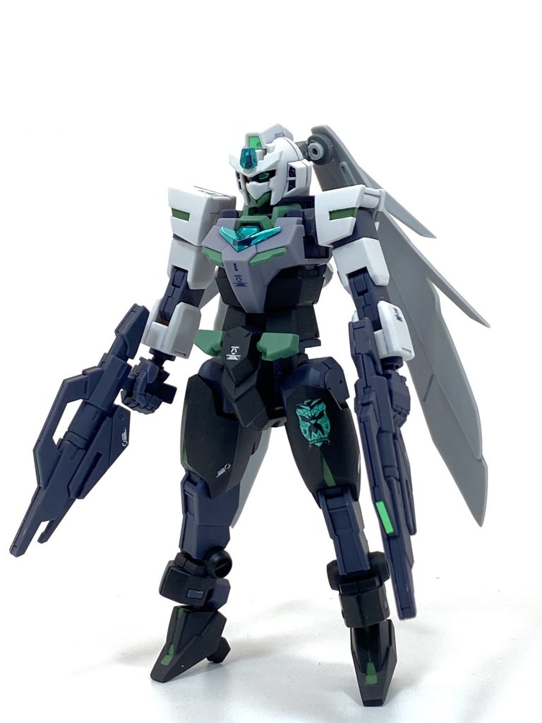 コアガンダムメイウォドムポッドP9の頭部に秘匿されているメイ専用のコアガンダム。ELダイバーであるメイはモビルドールでGBNにログインする必要があるためこの機体を使用する際はビルドデカールをモビルドールメイから移植している。