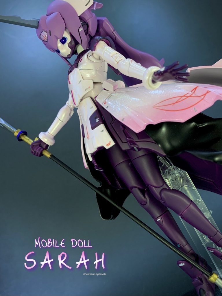 今回、こだわって塗装した令和カラーの桜色のパーツが映える為に黒背景を選択しました。黒背景は難しく、何度も撮り直しを致しました。