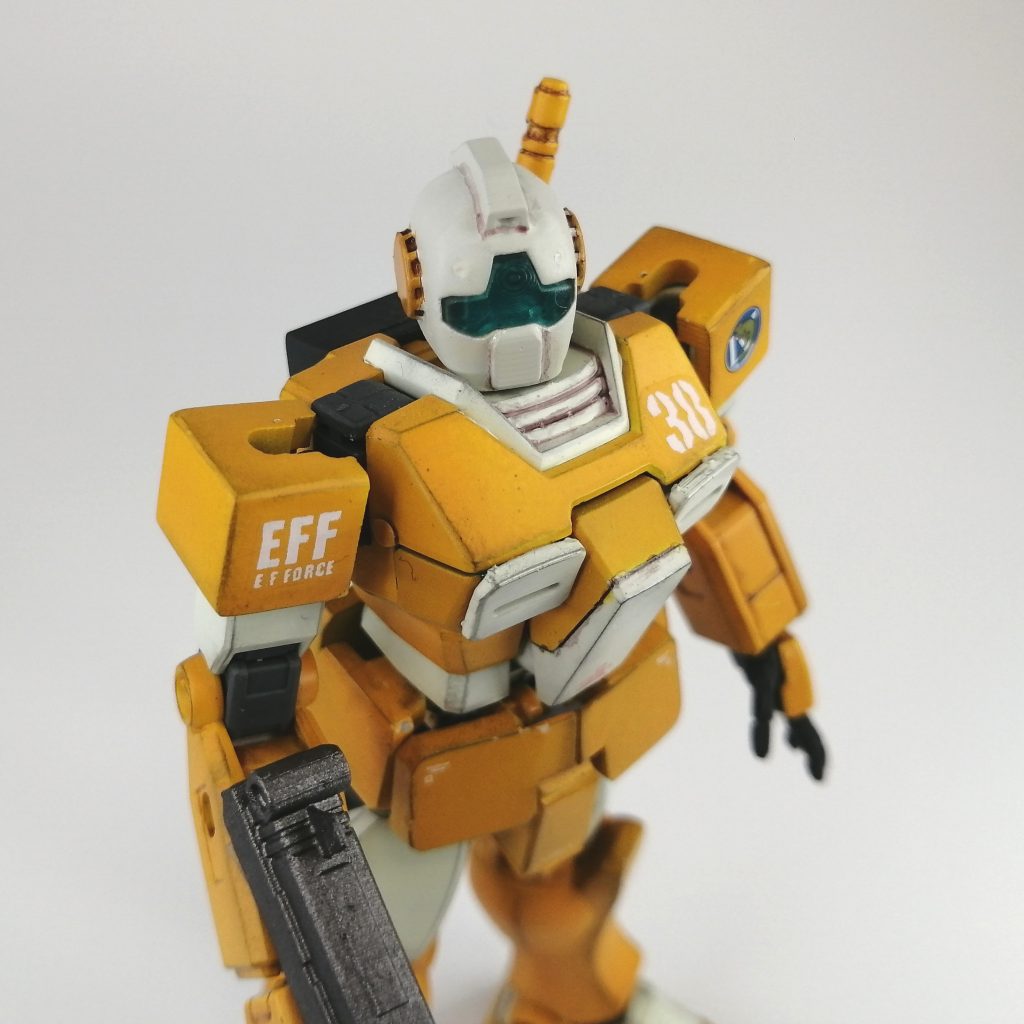 肩アーマーは可動のため、上を切り欠いた形状としました