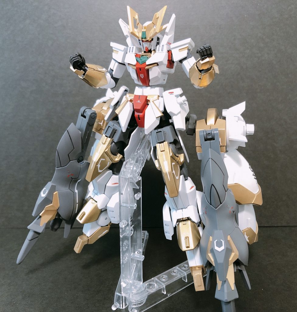 輸攻墨守「攻の陣」ダブルオースカイのラッシュポジションをヒントに攻撃に特化した形態。