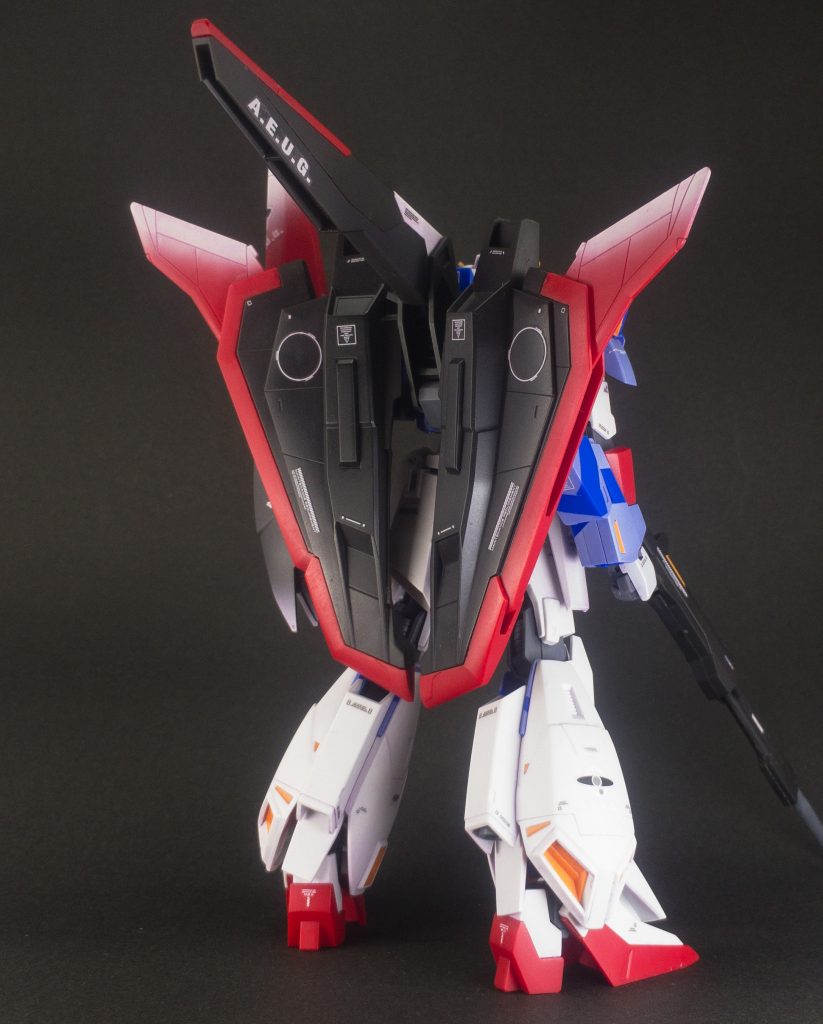 ◯『塗装する場合は全体の3割以下の面積に留める』というレギュレーションを踏襲しつつ、・スミ入れ・トップコートのみの簡単フィニッシュとは一味違う仕上げ・ウェザリングではなく綺麗めフィニッシュがしたいと考えた結果、スプリッター迷彩を用いる事にしました。