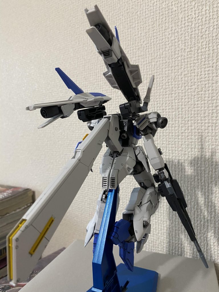 バックパックの可動はかなり動かせる様にしてみました。