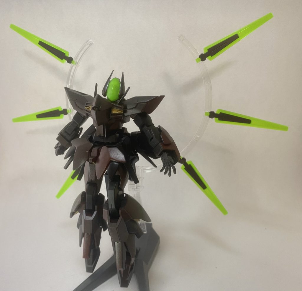 ファンネル展開、今回は6機。