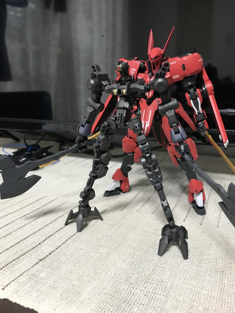 カラーレシピはこちら↓装甲:ピンクサフ→ダグラムカラー・アイアンブルーフレーム:メカサフスーパーヘヴィ→グラファイトブラック武器:メカサフスーパーヘヴィ
