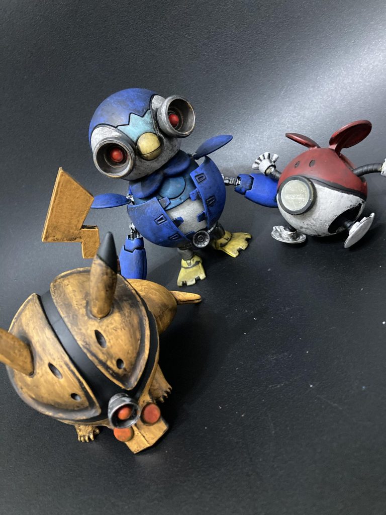 アニメ2次元をロボット化する為、メカメカしさを強調して濃いめシャドウで浮かない様にウェザリングしてみました^ ^ノ