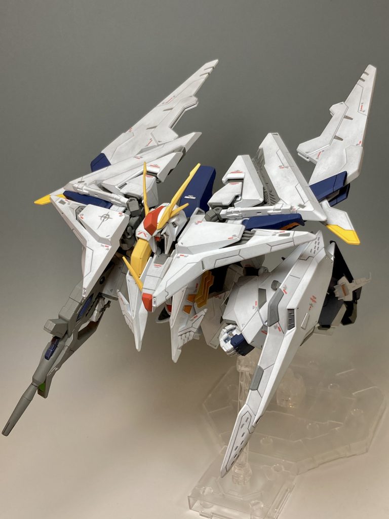 フライングフォームに変形!ビーム・バリアーを展開することで、マッハ2で飛行できるそうです。Gジェネで描写がありましたね!