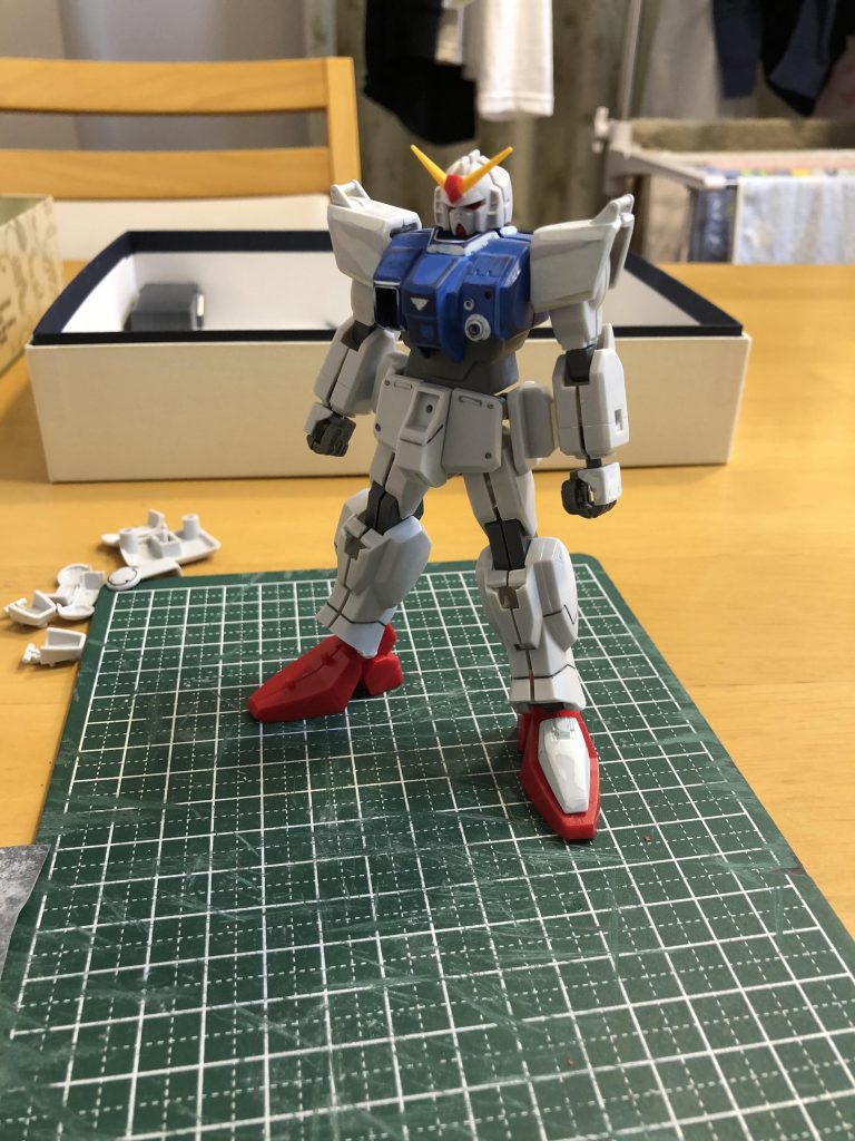 制作途中です。頭部をMk-IIに変更してみると、随分印象が良くなりました。この時点で首が埋まる印象だったため、首を延長するよう改造しました。