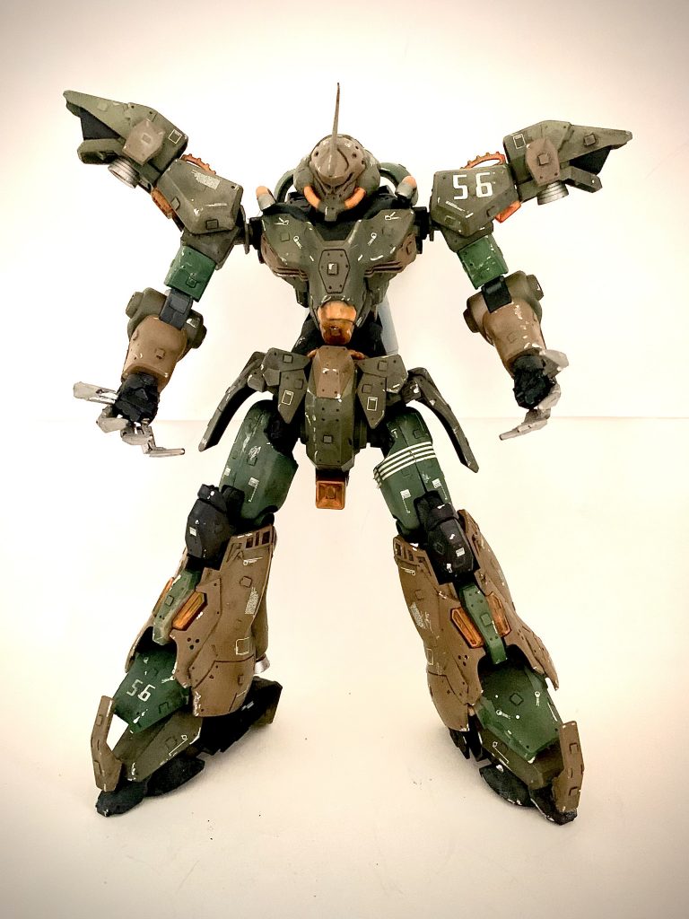 大きくいじったのは太ももと腰を細くしたところですハンドパーツは自作しました