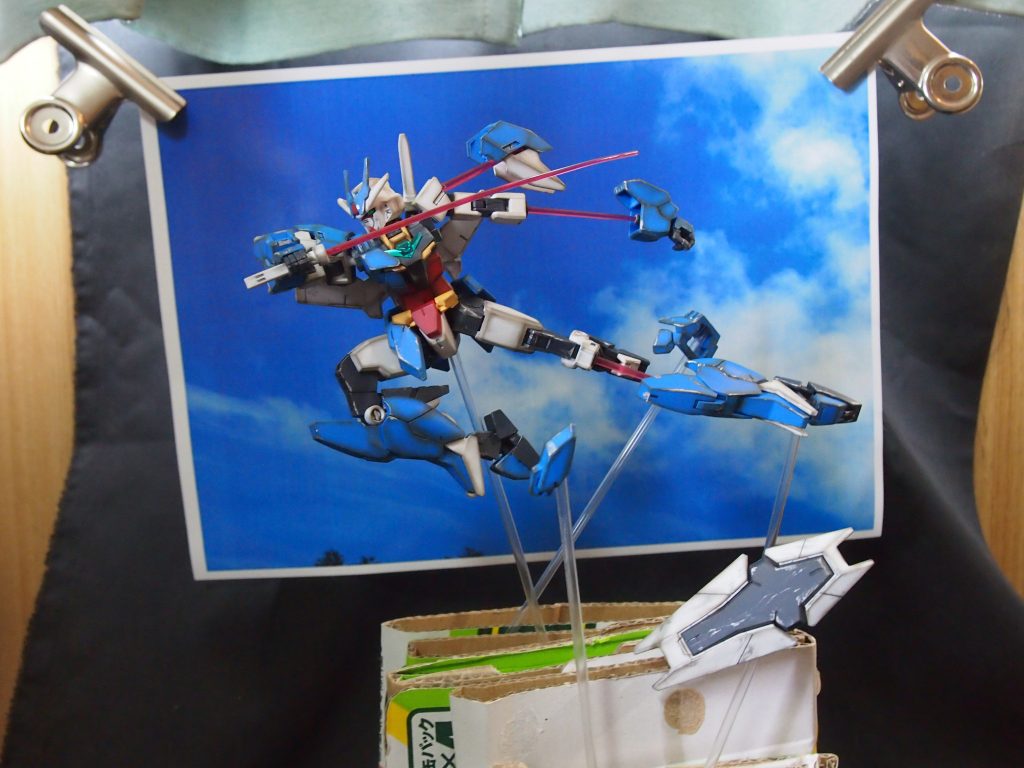 空中戦イメージなので土台はサボり。また梅雨で晴れ間がほとんどない為以前撮って置いた空をコンビニでプリント。本当は晴天の時に太陽光で撮れれば良かったんですが…おのれ梅雨。