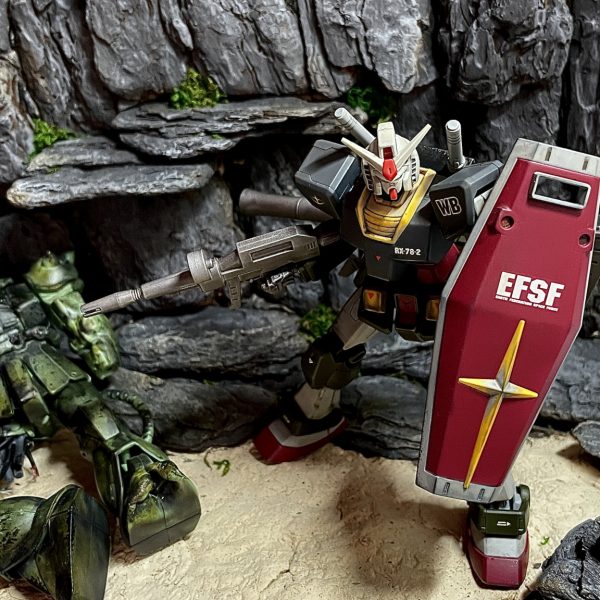 初めて作ったガンダムをリアルタイプカラーに塗り直しました！