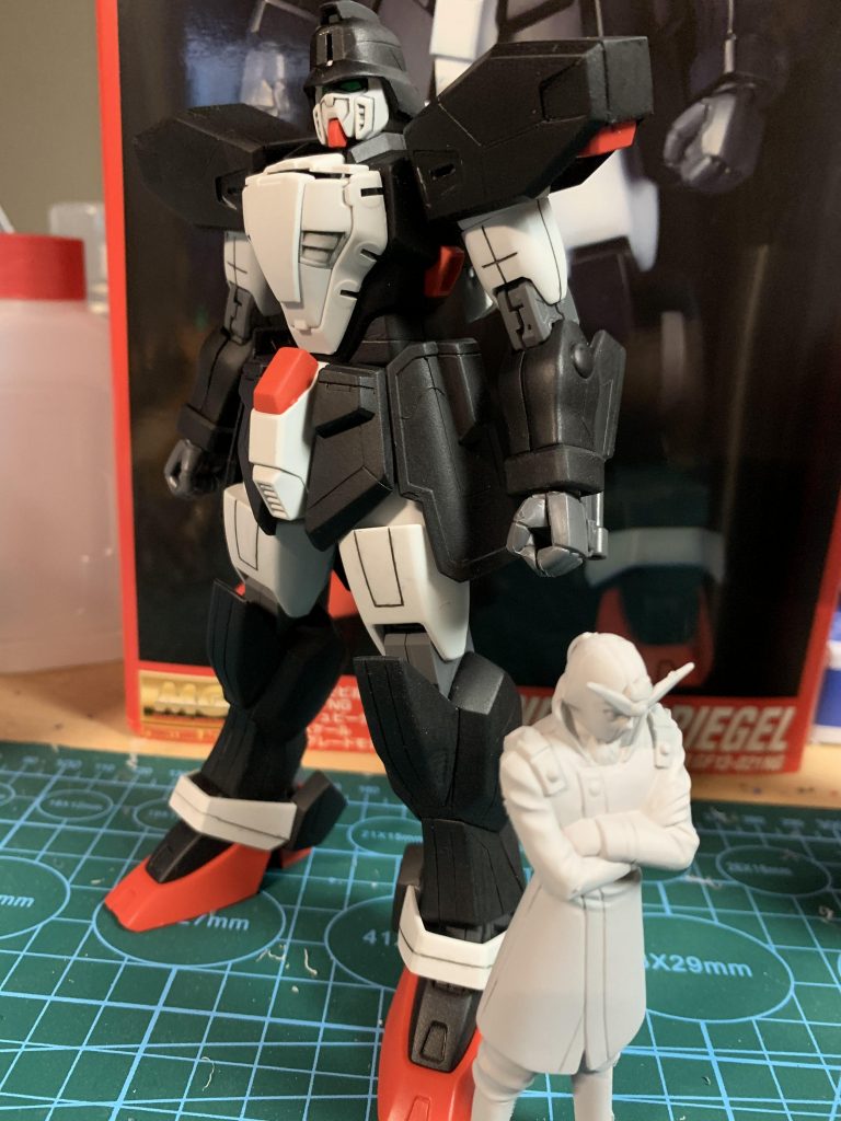 今回はフラットブラックで装甲部分のみ塗りました。